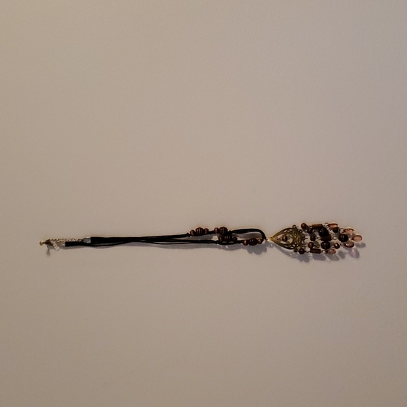 Jewelry - Brown necklace with wooden beads and rope